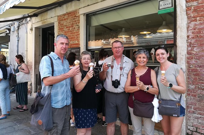 Venice Street Food Tour with a Native & Top Rated Expert - What you’ll actually eat: tastings, local ingredients, and careful limits