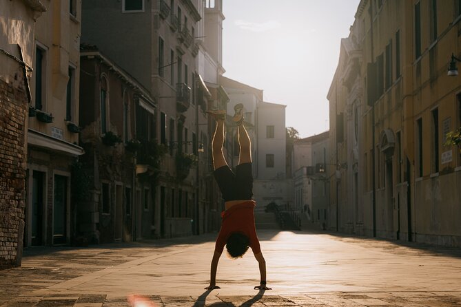 Venice Sunrise 1h Running Tour - The Guide Factor: Denis, Dennis, and Ben-Style Morning Storytelling