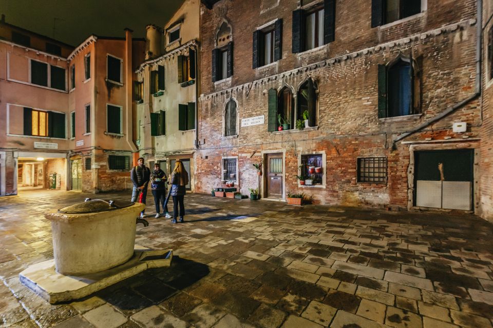 Venice: The Ghost & Legends Walking Tour - Malibran Theater Ghostly Sounds and the Tragic-Love Theme