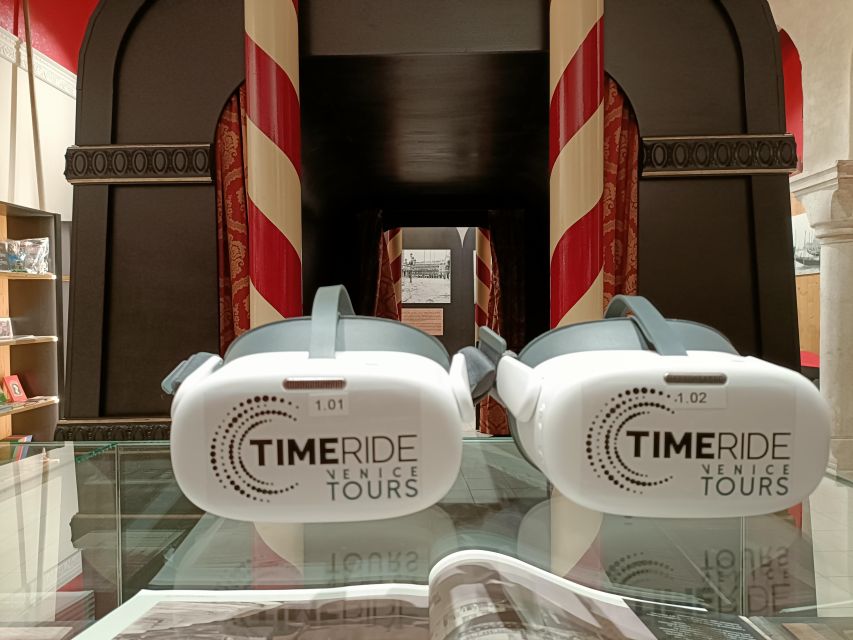 Venice: The Gondola Gallery 3D Experience - Practical Notes: Crowds, Bags, and Comfort in a Small Setup