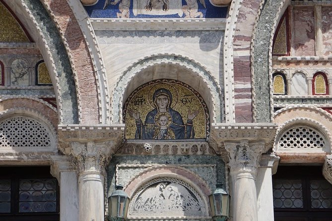 Venice Through a Local’s Eyes: Private Water Taxi & Walking Tour - Why this 3-hour water-taxi-and-walk combo works in Venice