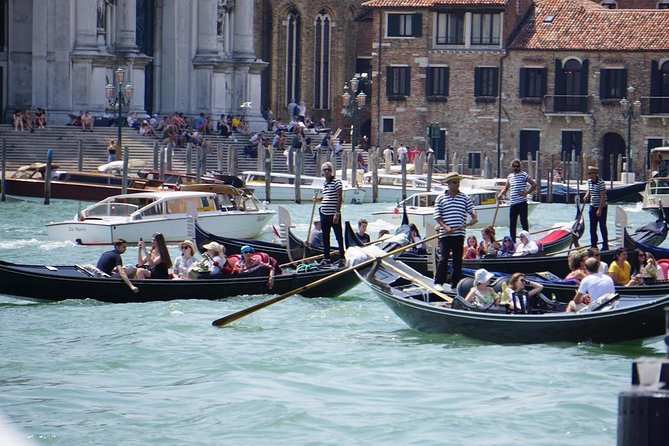 Venice Through a Local’s Eyes: Private Water Taxi & Walking Tour - The walking part: how you get lost without wasting time