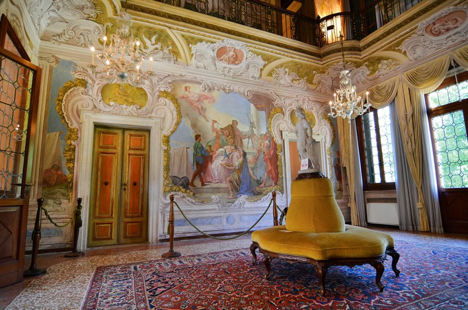 Venice to Padua Full-Day Brenta Riviera Boat Cruise - Stra and Villa Pisani: Swimming Pool, Stables, Coffee House