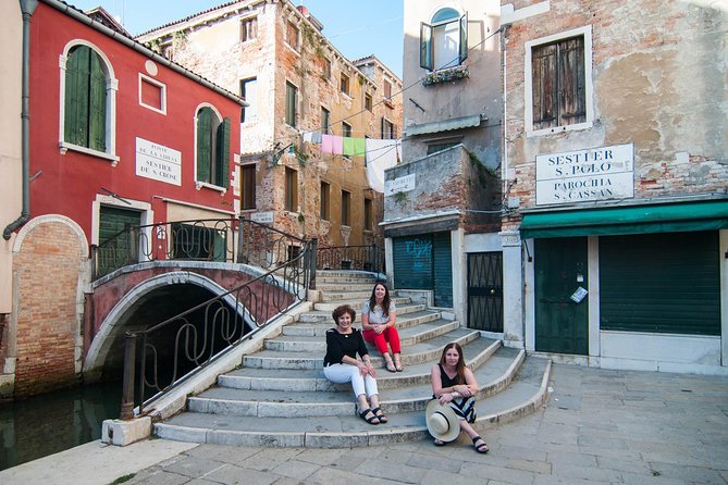 Venice Visitor 90min 40 pictures Photo Session in Venice - Starting at Campo S. Giacomo di Rialto: Easy to Find, Low-Stress to Begin