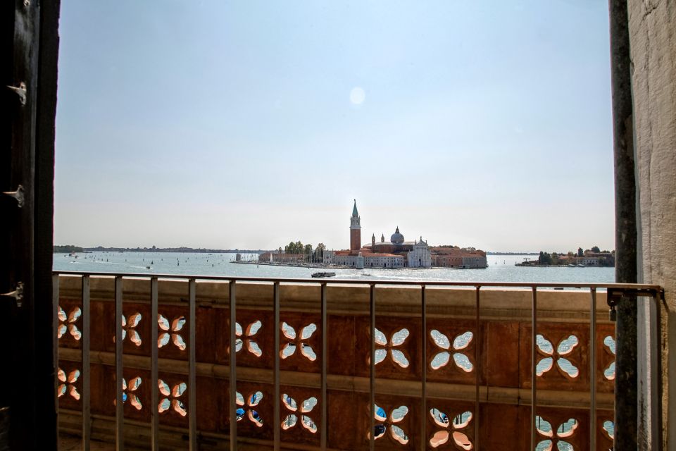 Venice: Walking tour, Doge Palace, & St. Mark's Basilica - Price and value: why $142.74 can be fair for this mix
