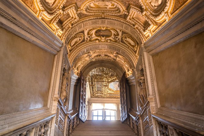 Venice's Best: Basilica, Doge's Palace, Gondola & History Gallery - Gondola on the Canal Grande with app commentary: great visuals, shared reality