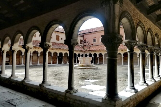 Venice's Cemetery on San Michele Island Tour - Group size, pacing, and what makes this feel personal
