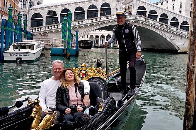 Walking Tour and Enchanting Gondola Journey in Venice - Price and what you’re really paying for