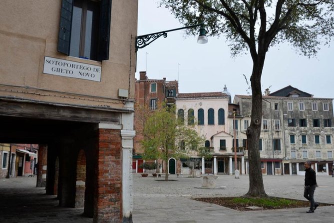 Walking Tour of Venice with Mini Cruise - Giudecca Canal: the motorboat moment and the Palladio connections