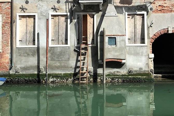 Welcome! Venice Sightseeing kickstart Tour with local guide, small group - Rio Terà de le Carampane: The Street Names and the City’s Secrets