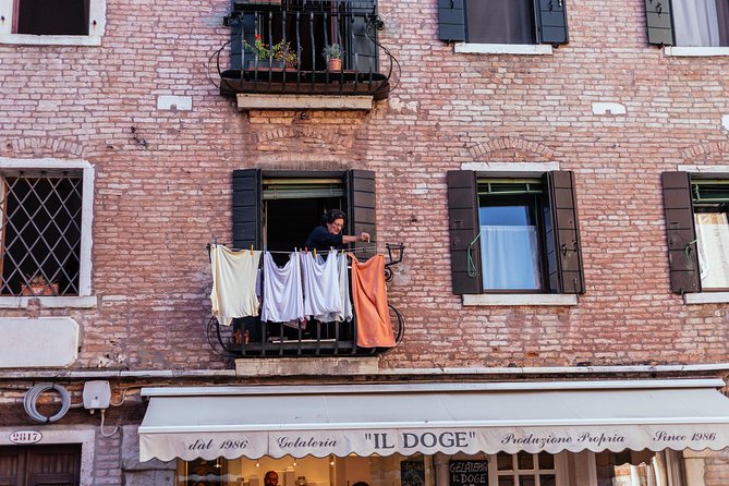 Withlocals Venice Away from the Crowds PRIVATE Tour with a Local Expert - Who this tour fits best